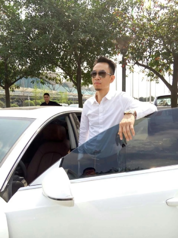 杨岳的第一张照片--台中中老年相亲网