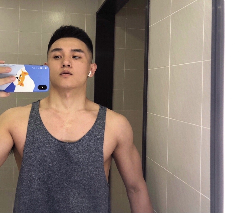 李文亮的第一张照片--台中中老年相亲网